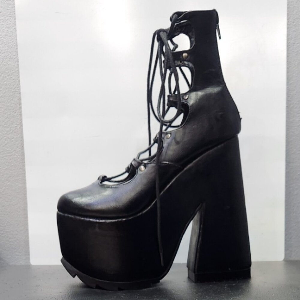 ๐ฆ๐ฅ๐HOT ITEM! ๐๐ฆ๐ฅ Y.R.U. Lucid Black Lace Up Chunky Platform Beauties! - Picture 11 of 15